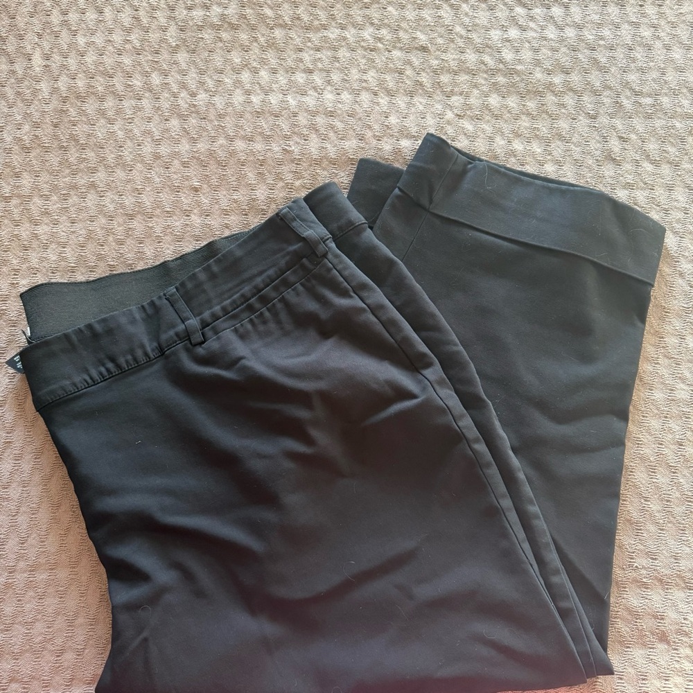 Lane Bryant Woman’s Plus Black Capri Slacks Dressy 28W